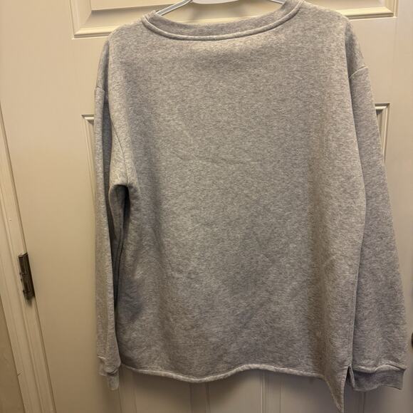 Minnie Mouse Disney Authentic Sweatshirt Women’s Embroidered Soft New With Tag. - Picture 5 of 5